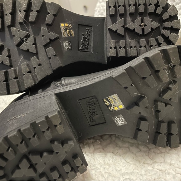 DIRTY LAUNDRY CHELSEA BOOTIES - Picture 3 of 5